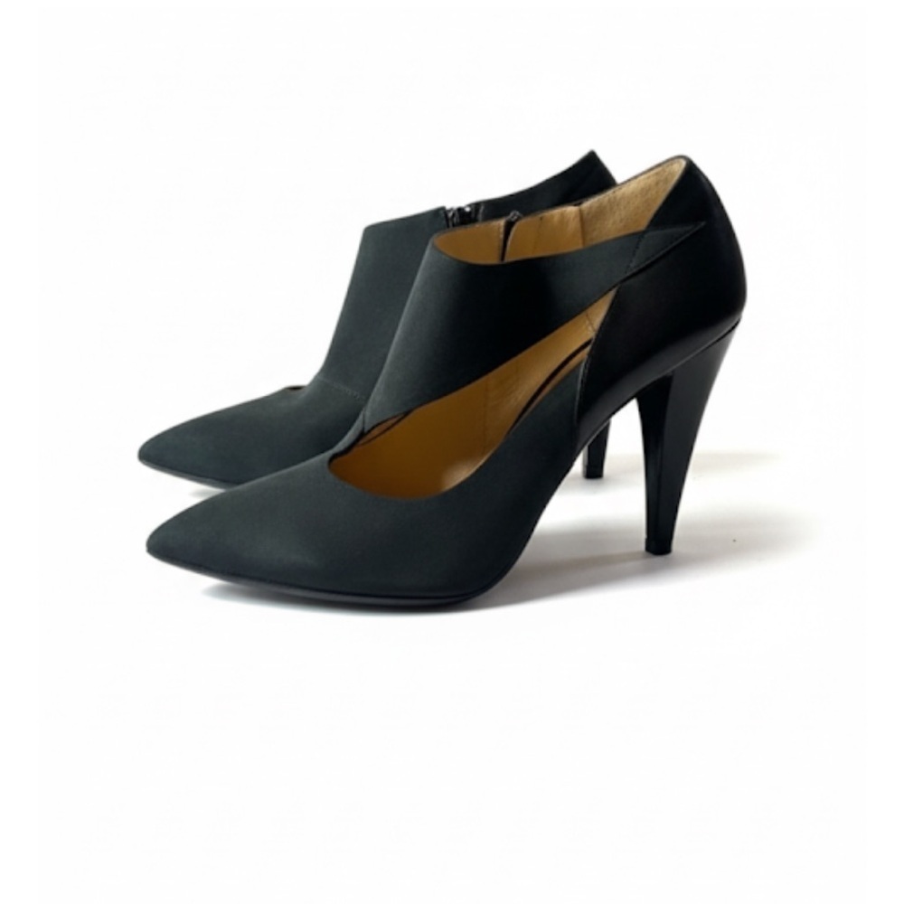 Balenciaga Gray/Black Cut Out Accent Heels Size 41 Excellent Condition!
